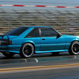 mmfp_0809_01_z+1993_ford_mustang_cobra+right_side_view.jpg