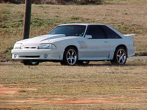 1988_mustang_cobrawhite_saleen.jpg