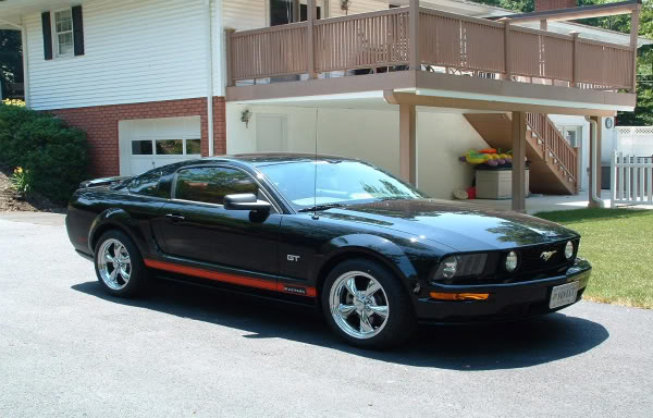 Dad's 05GT.jpg